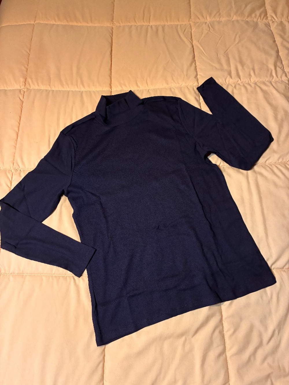 Get ready for the fall with this ribbed mock neck!